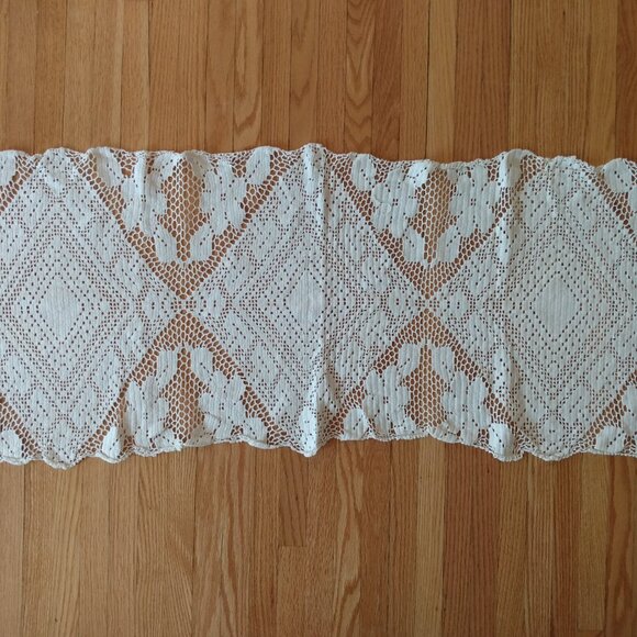 Vintage Filet Crochet Table Runner 40.5" by 17" Diamonds Flowers White Cotton - Picture 9 of 14